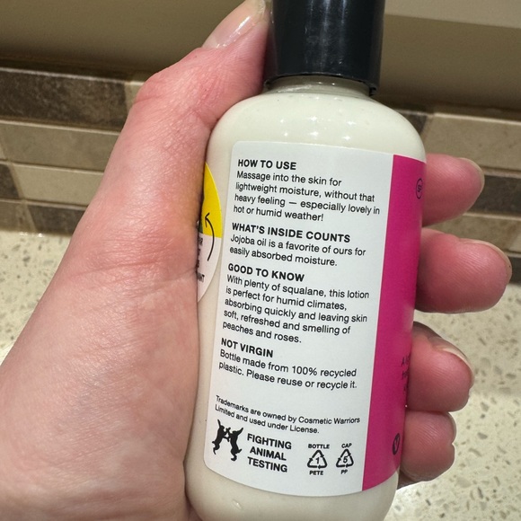 Lush Hugs Body Lotion Kitchen Exclusive Rose Jojoba 3.3oz NEW - Picture 4 of 4